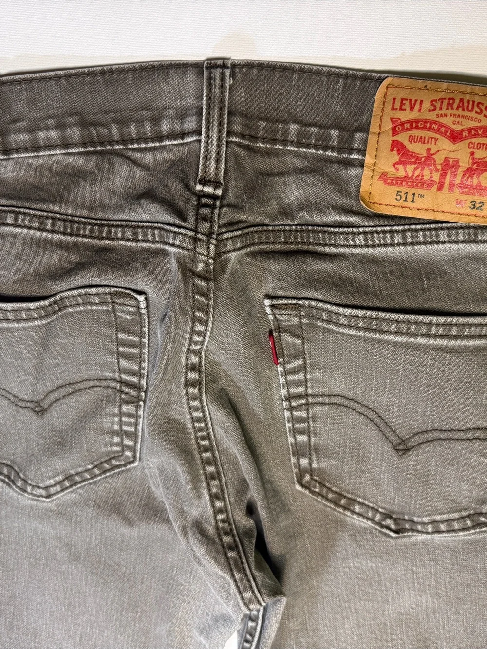 Levi's Light Grey‎ Denim Jeans with Contrast Stitching